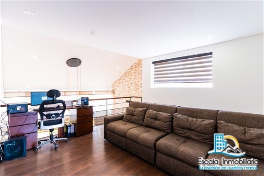 Casa de 4 alcobas en venta en Pueblo Viejo, Cota, 223 m² · foto 18 de 24