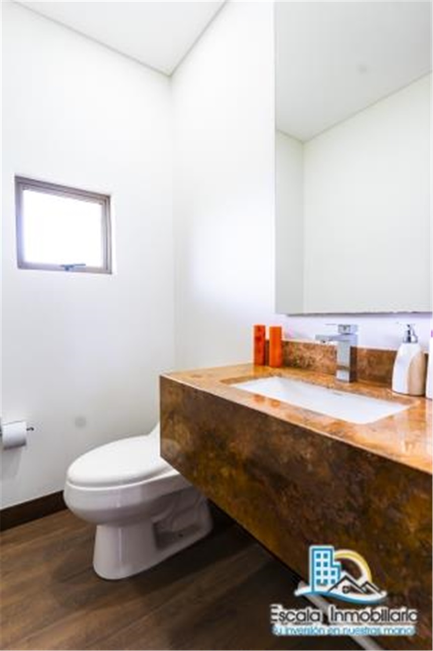 Casa de 4 alcobas en venta en Pueblo Viejo, Cota, 223 m² · foto 13 de 24