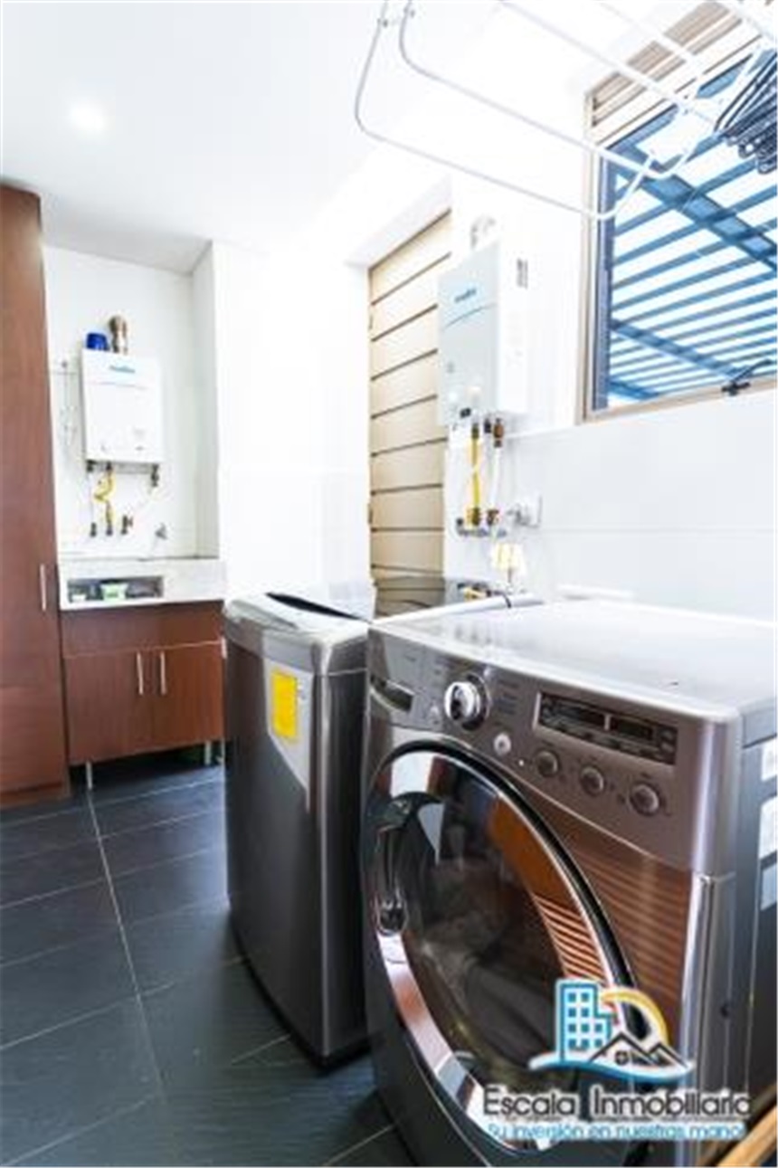 Casa de 4 alcobas en venta en Pueblo Viejo, Cota, 223 m² · foto 11 de 24