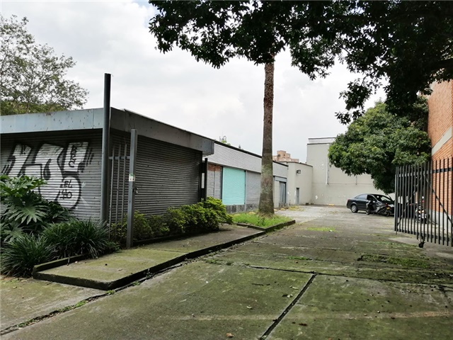 Local en venta en La Magnolia, Envigado, 809 m² · foto 2 de 17