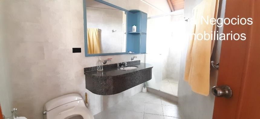 Casa de 4 alcobas en venta en Cn. Terrazas De Mezuli, Piedecuesta, 333 m² · foto 15 de 15
