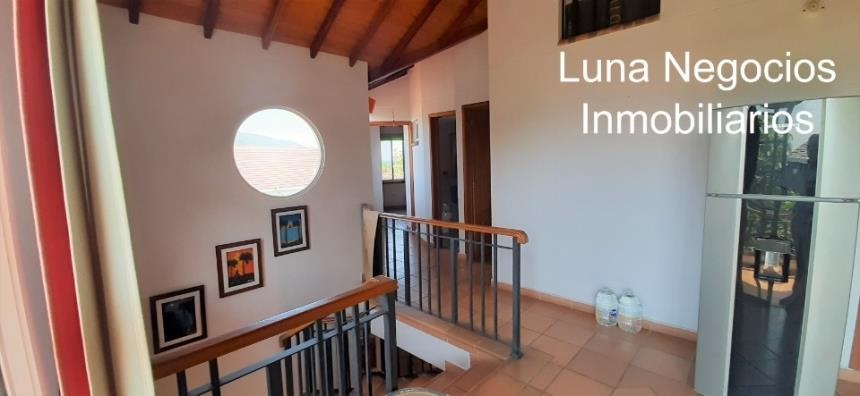 Casa de 4 alcobas en venta en Cn. Terrazas De Mezuli, Piedecuesta, 333 m² · foto 10 de 15