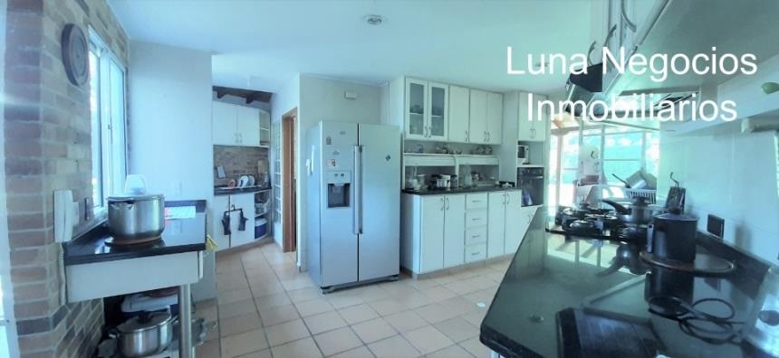 Casa de 4 alcobas en venta en Cn. Terrazas De Mezuli, Piedecuesta, 333 m² · foto 8 de 15