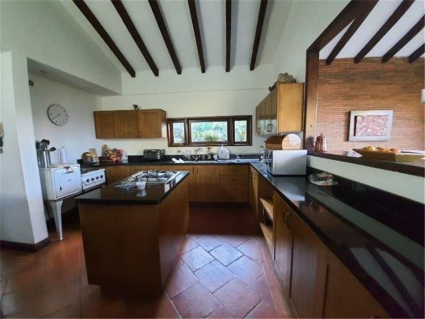 Casa de 10 alcobas en venta en El Retiro · foto 5 de 24