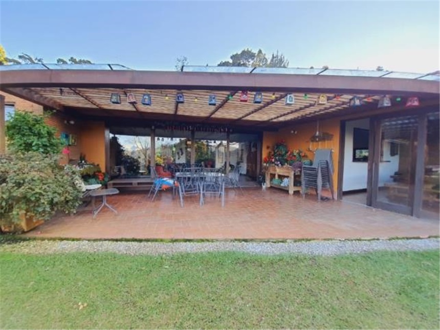 Casa de 10 alcobas en venta en El Retiro · foto 17 de 24