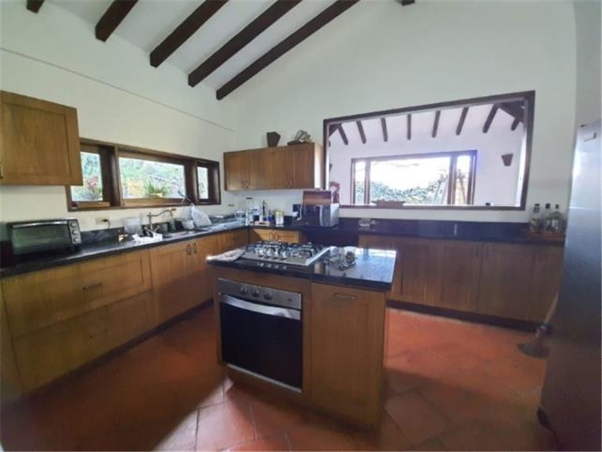 Casa de 10 alcobas en venta en El Retiro · foto 6 de 24