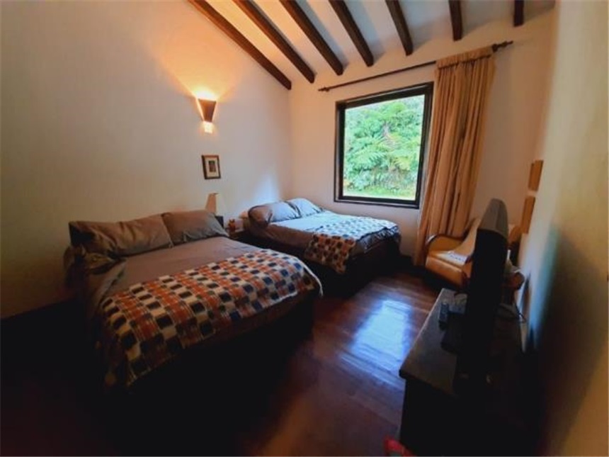 Casa de 10 alcobas en venta en El Retiro · foto 10 de 24