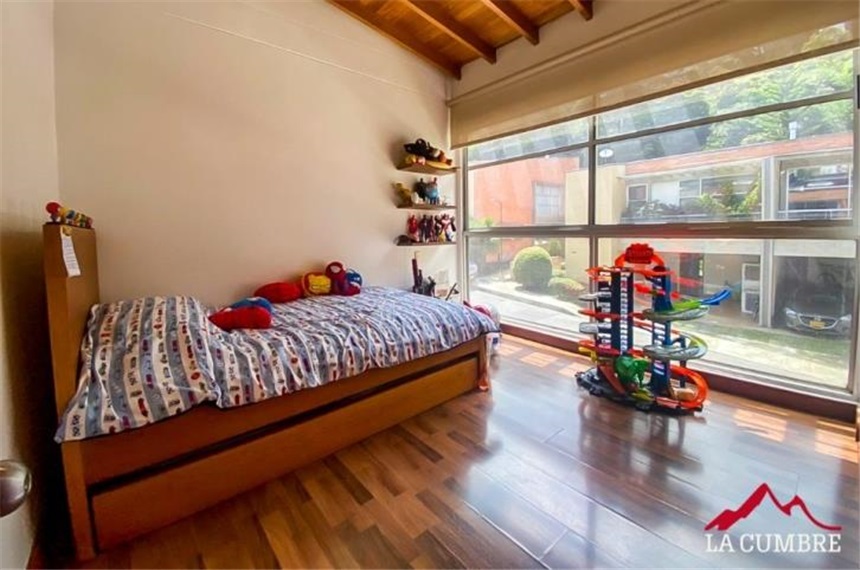 Casa de 3 alcobas en arriendo en Media Luna, Medellín, 211 m² · foto 10 de 21