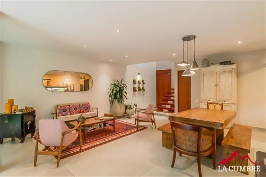 Casa de 3 alcobas en arriendo en Media Luna, Medellín, 211 m² · foto 4 de 21