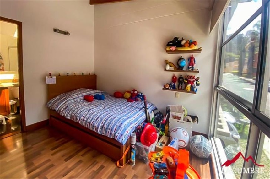 Casa de 3 alcobas en arriendo en Media Luna, Medellín, 211 m² · foto 9 de 21