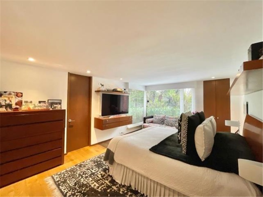 Apartamento de 2 alcobas en venta en La Cabrera, Bogotá, 325 m² · foto 23 de 24
