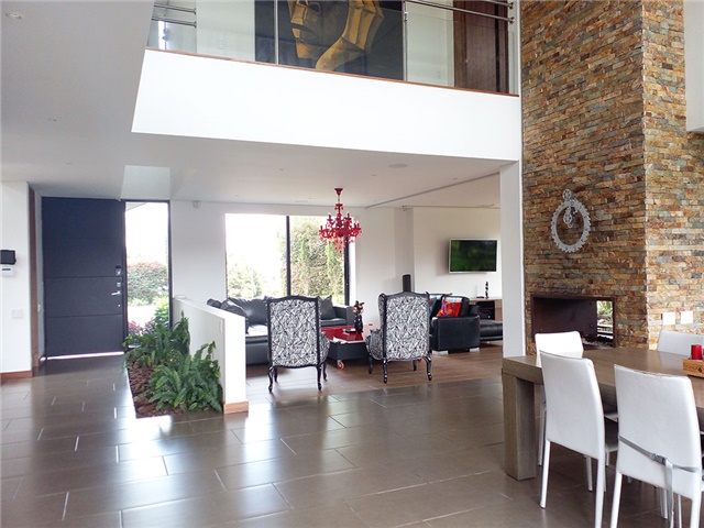 Casa de 5 alcobas en venta en Las Palmas, Medellín, 704 m² · foto 5 de 20