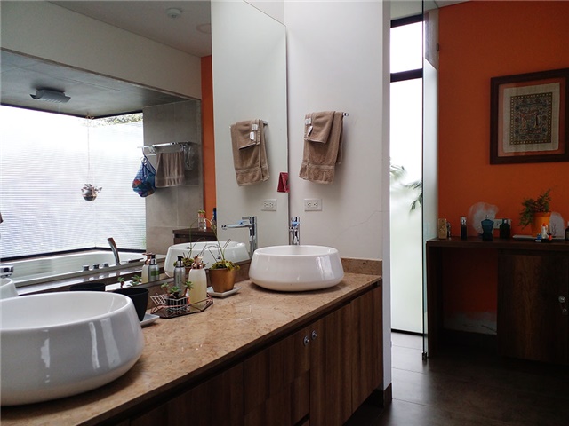 Casa de 5 alcobas en venta en Las Palmas, Medellín, 704 m² · foto 19 de 20