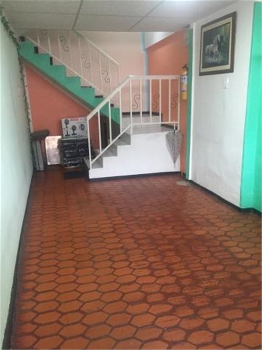 Casa de 5 alcobas en venta en San Bernardo, Bogotá, 206 m² · foto 4 de 23
