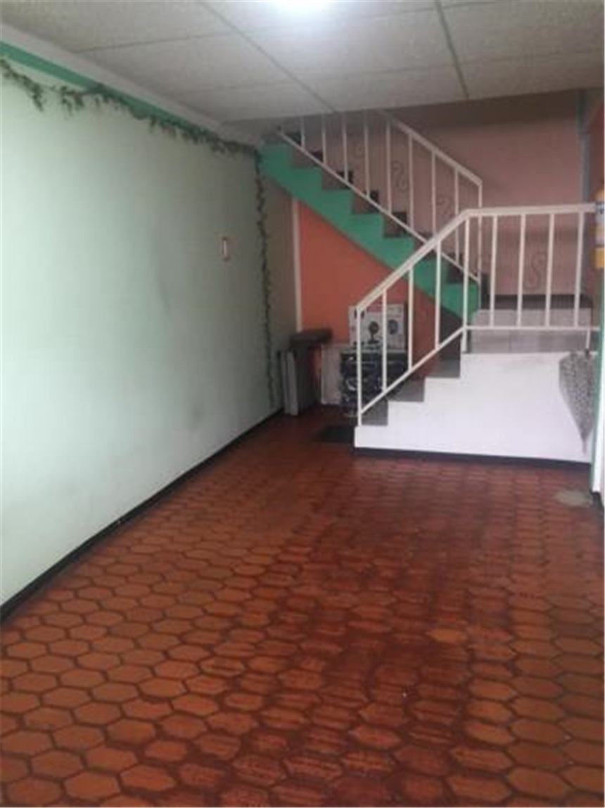 Casa de 5 alcobas en venta en San Bernardo, Bogotá, 206 m² · foto 5 de 23
