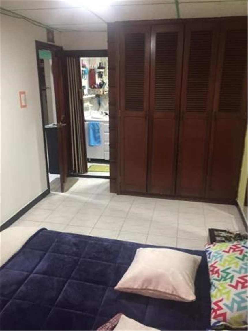 Casa de 5 alcobas en venta en San Bernardo, Bogotá, 206 m² · foto 12 de 23