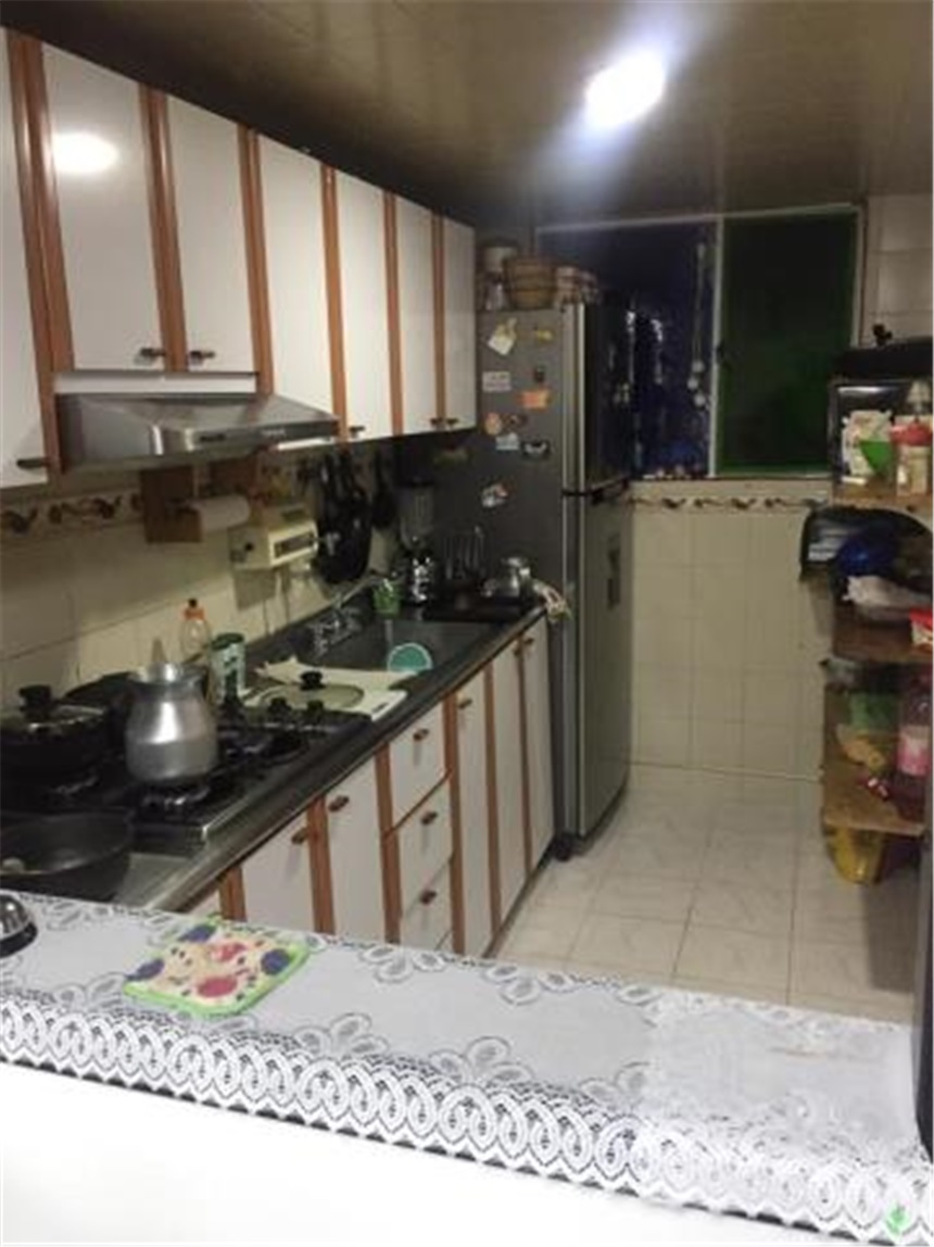 Casa de 5 alcobas en venta en San Bernardo, Bogotá, 206 m² · foto 6 de 23