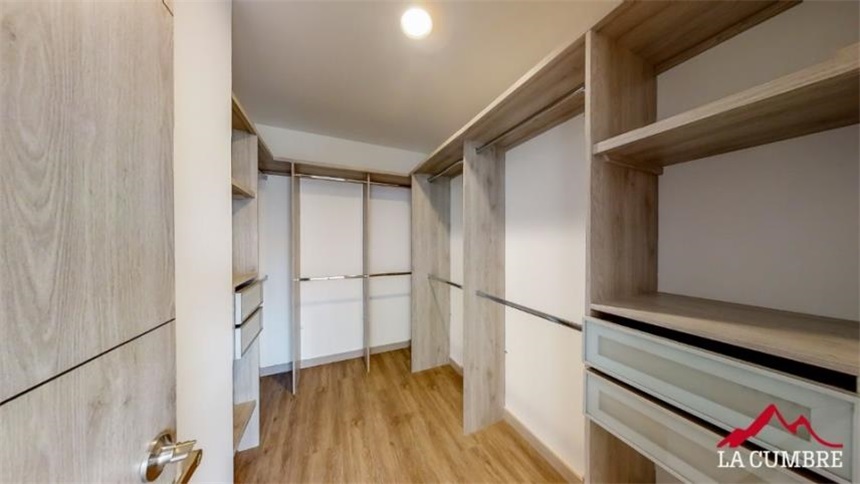 Apartamento de 3 alcobas en arriendo en Loma De Las Brujas, Envigado, 170 m² · foto 15 de 18