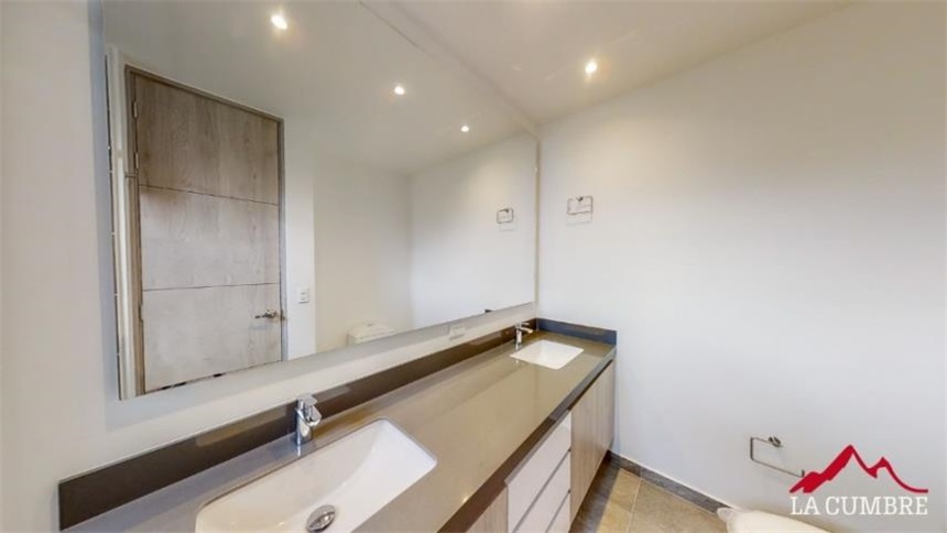 Apartamento de 3 alcobas en arriendo en Loma De Las Brujas, Envigado, 170 m² · foto 17 de 18
