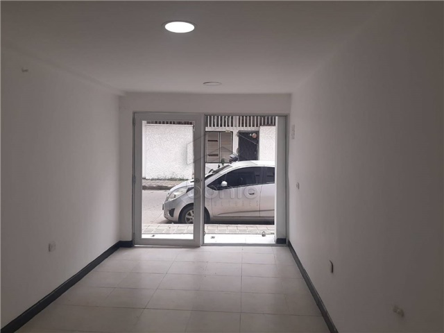 Local en Arriendo - Vista 2