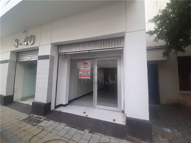 Local en Arriendo - Más
