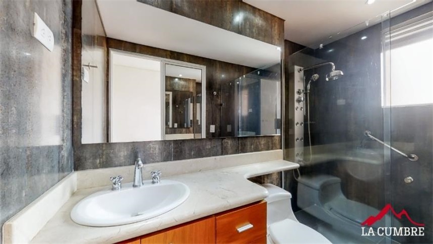 Apartamento de 3 alcobas en venta en Laureles, Medellín, 242 m² · foto 13 de 20