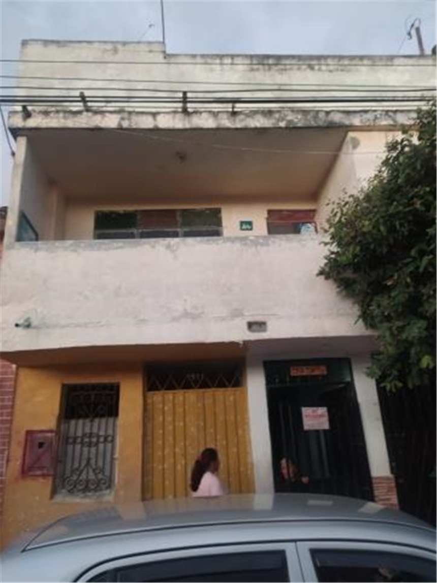 Casa de 8 alcobas en venta en Gaitan, Bucaramanga, 218 m² · foto 7 de 7