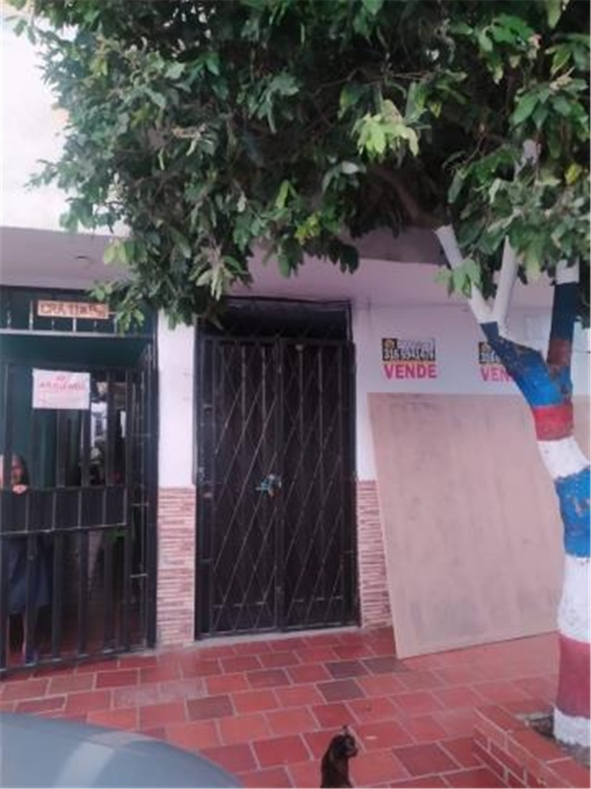 Casa de 8 alcobas en venta en Gaitan, Bucaramanga, 218 m² · foto 5 de 7
