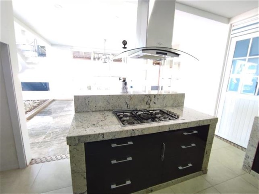 Casa de 4 alcobas en venta en Alfaguara, Jamundí, 225 m² · foto 5 de 24