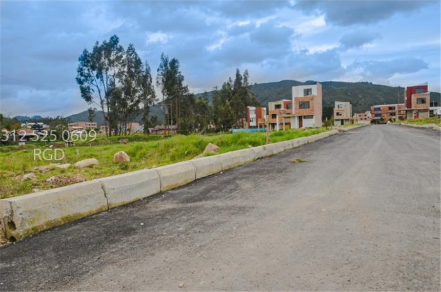 Lote en venta en Sector Centro, Tocancipá, 208 m² · foto 2 de 4