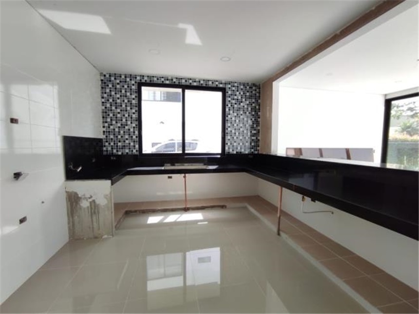 Casa de 5 alcobas en venta en Alfaguara, Jamundí, 291 m² · foto 6 de 22