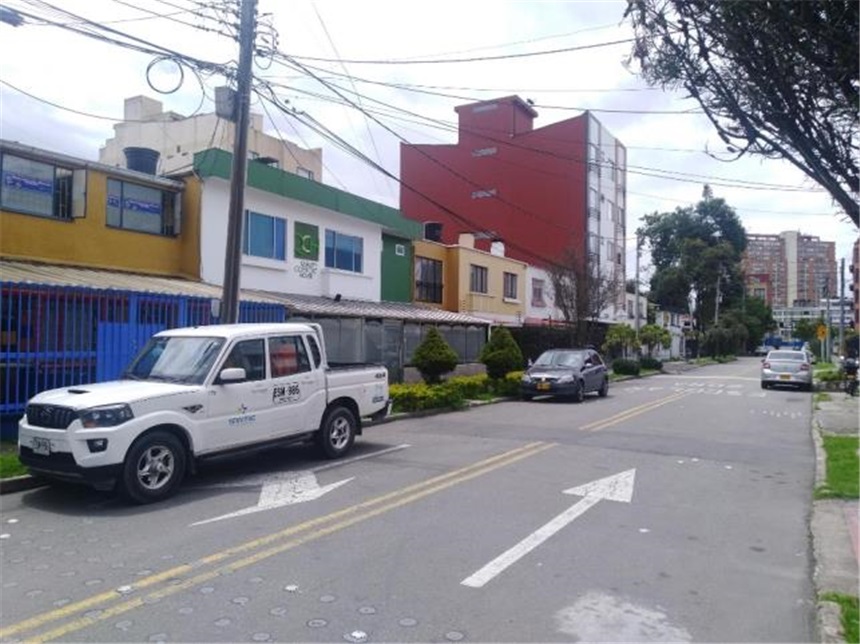 Casa en venta en Quinta Paredes, Bogotá · foto 3 de 24