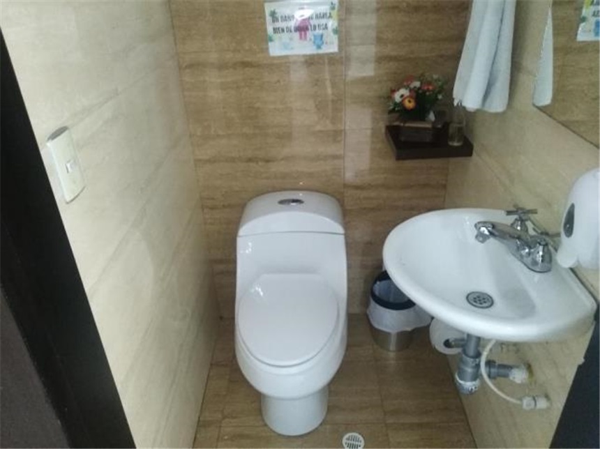 Casa en venta en Quinta Paredes, Bogotá · foto 4 de 24