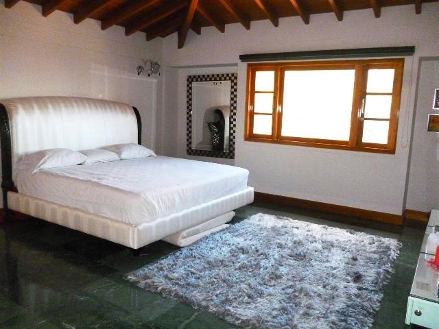 Casa de 4 alcobas en venta en La Calera, Medellín, 650 m² · foto 8 de 14