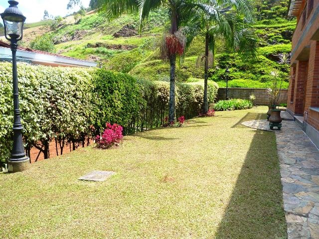 Casa de 4 alcobas en venta en La Calera, Medellín, 650 m² · foto 11 de 14