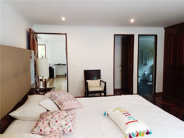 Casa de 5 alcobas en venta en La Calera, Medellín, 400 m² · foto 9 de 18