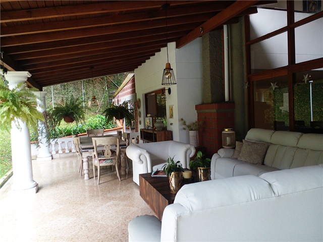 Casa de 5 alcobas en venta en La Calera, Medellín, 400 m² · foto 15 de 18