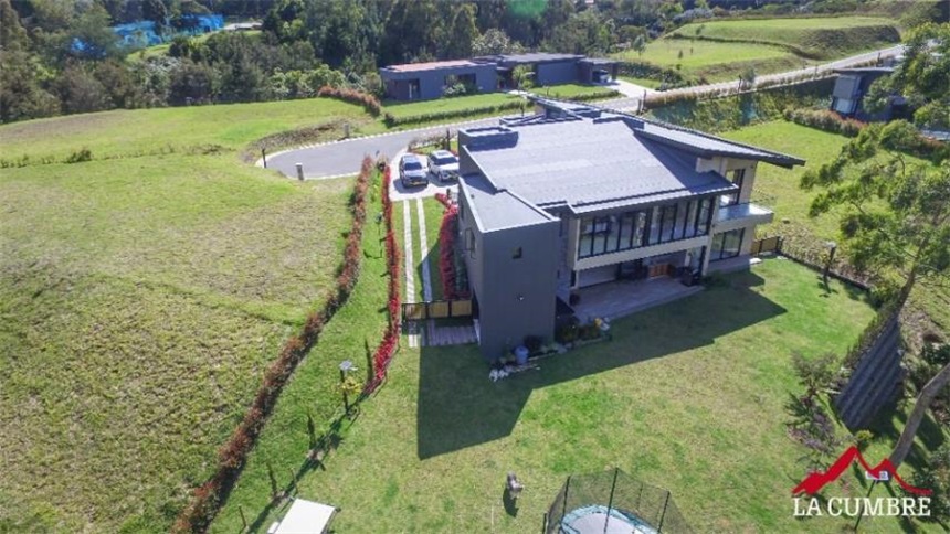 Casa de 5 alcobas en venta en Las Palmas, Envigado, 600 m² · foto 8 de 8