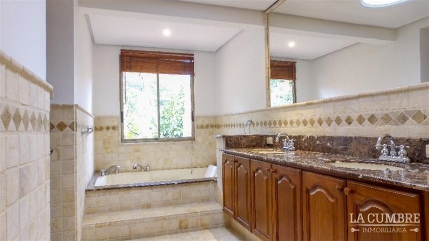 Casa en arriendo en El Poblado, Medellín · foto 15 de 15