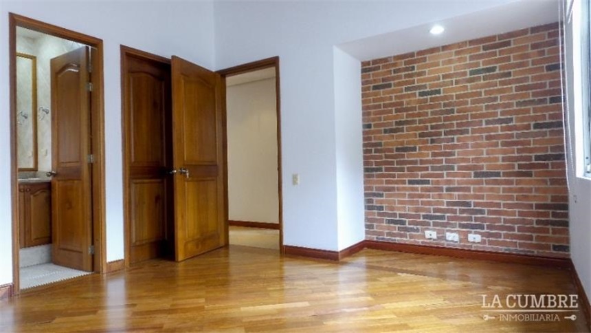 Casa en arriendo en El Poblado, Medellín · foto 11 de 15