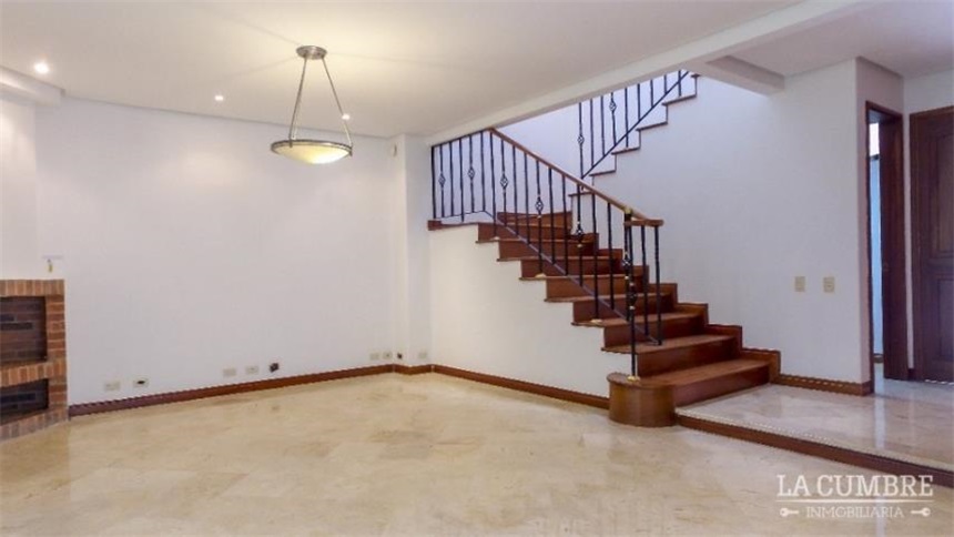 Casa en arriendo en El Poblado, Medellín · foto 9 de 15