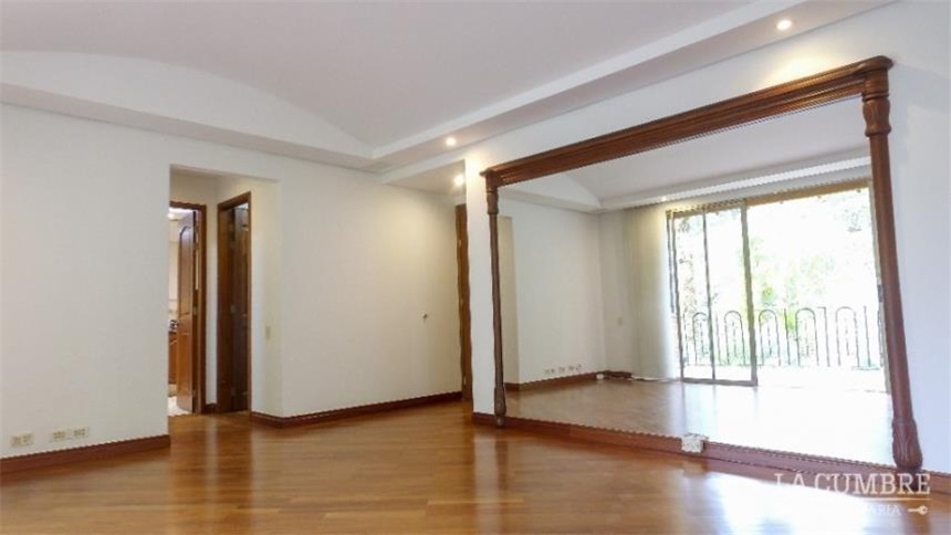 Casa en arriendo en El Poblado, Medellín · foto 12 de 15