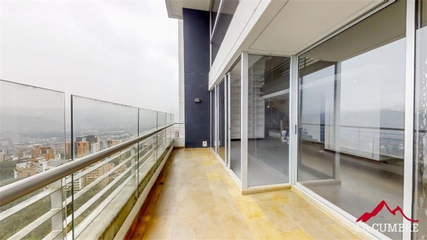 Apartamento de 3 alcobas en venta en El Poblado, Medellín, 194 m² · foto 21 de 22