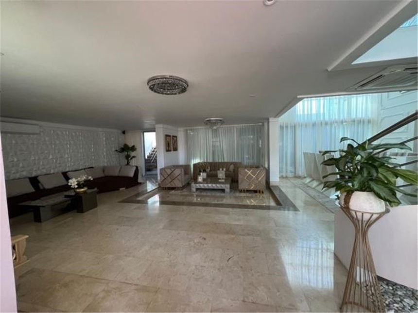 Casa de 5 alcobas en venta en Villa Campestre, Barranquilla, 400 m² · foto 3 de 19