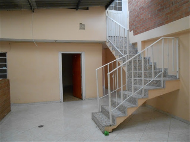 Casa de 6 alcobas en venta en Diamante Oriental, Madrid, 123 m² · foto 8 de 17
