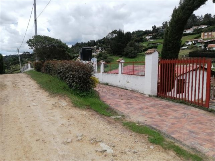 Lote en venta en Altos De Yerbabuena, Chía, 3132 m² · foto 6 de 24