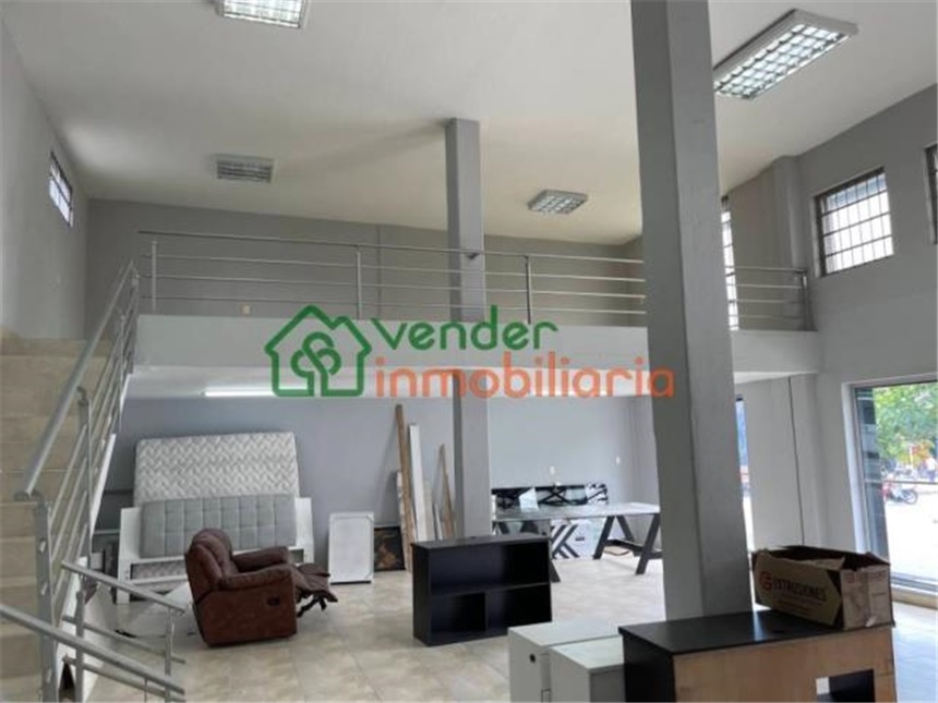 Edificio en Arriendo - Más