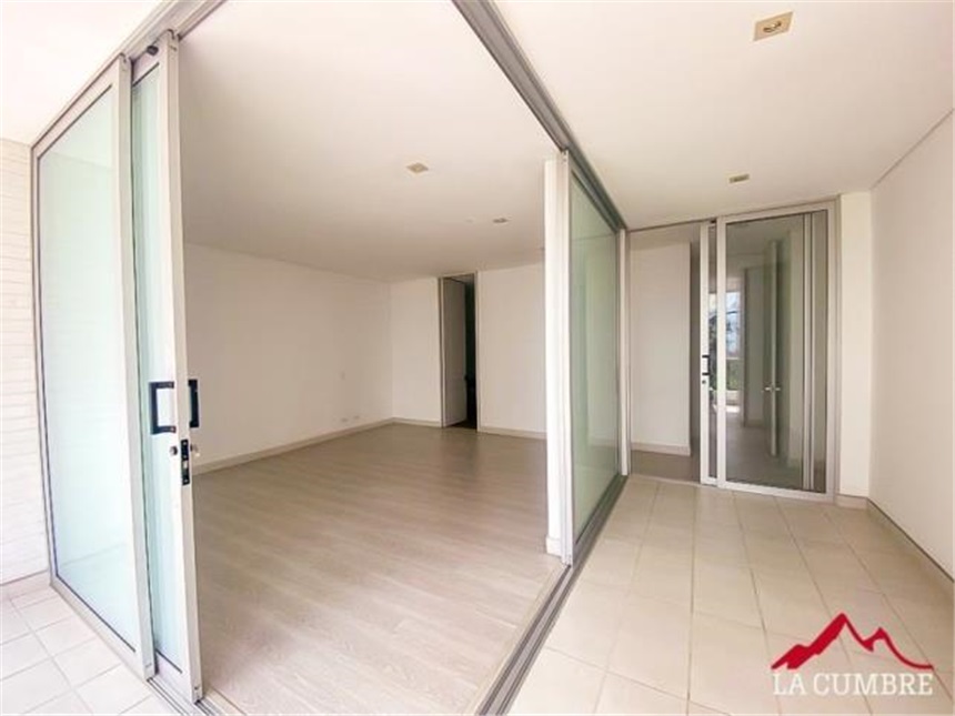 Apartamento de 3 alcobas en arriendo en Manila, Medellín, 192 m² · foto 22 de 24