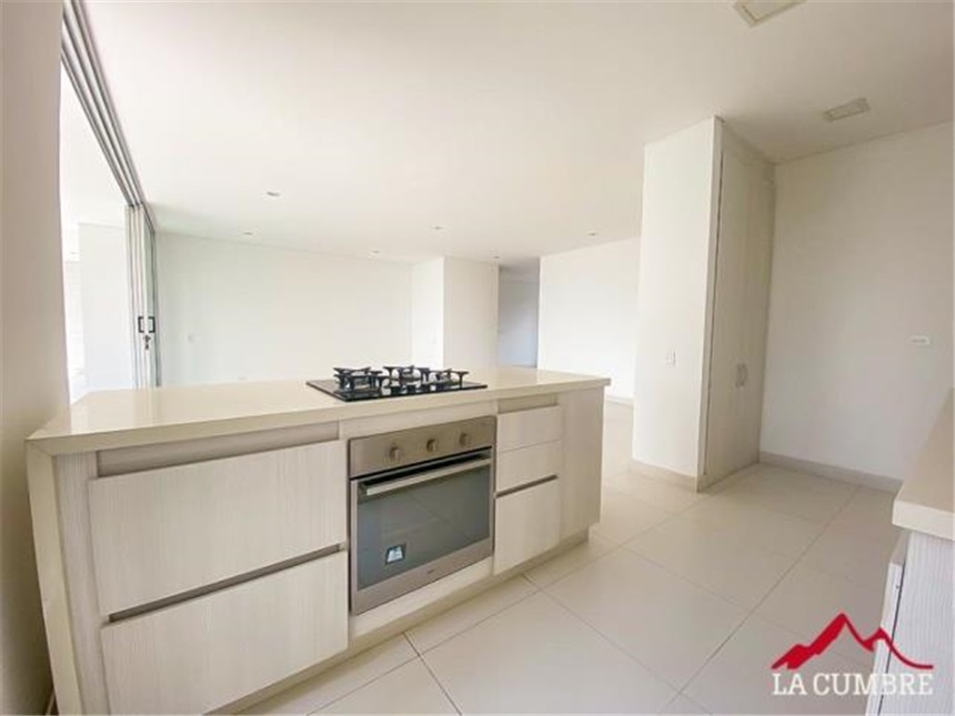 Apartamento de 3 alcobas en arriendo en Manila, Medellín, 192 m² · foto 12 de 24