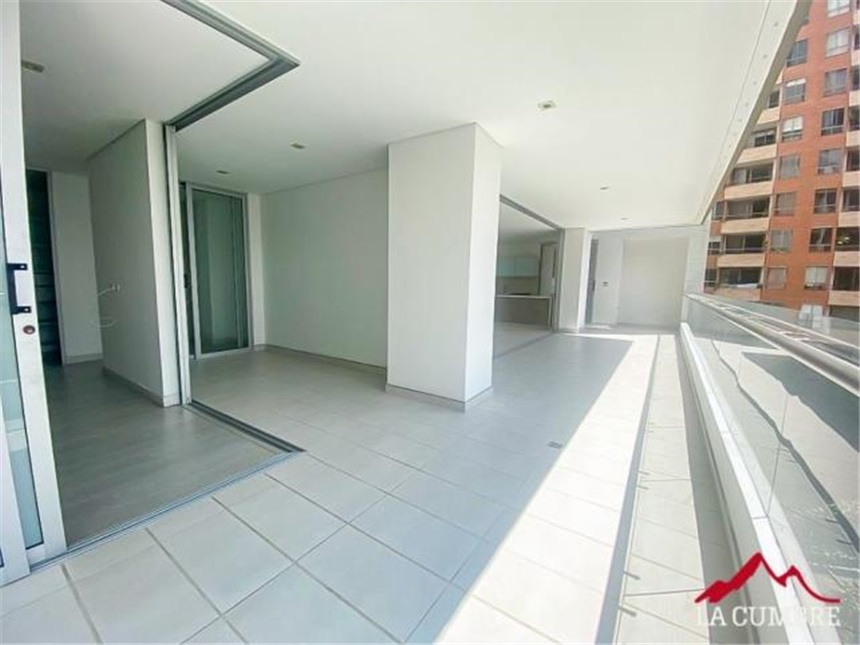 Apartamento de 3 alcobas en arriendo en Manila, Medellín, 192 m² · foto 2 de 24